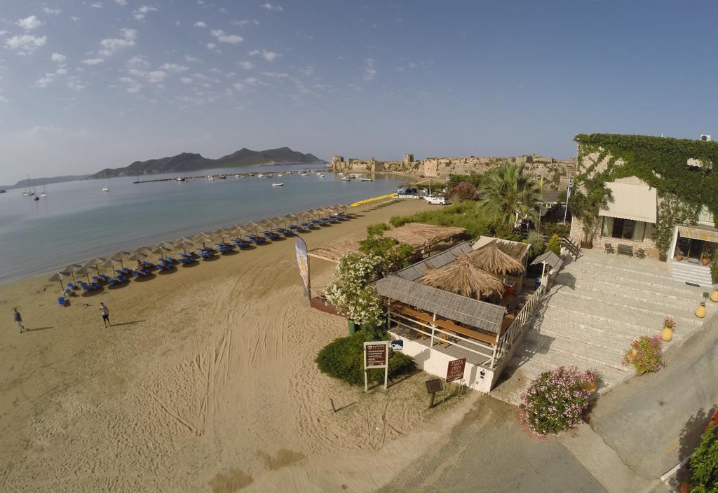 Methoni Beach Hotel エクステリア 写真